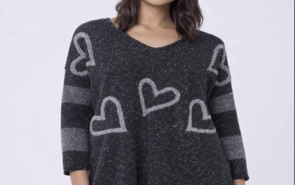NEW ANGEL heart 3/4 sweater in black